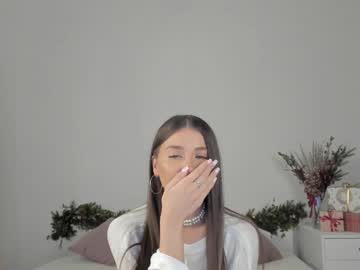 Violetta_Finch Chaturbate stream image from December 17, 2024