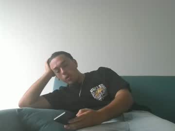 Whiiteprince Chaturbate stream image from December 17, 2024