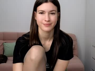 Alicianoveli Chaturbate stream image from December 17, 2024