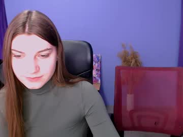 Lolamrrr Chaturbate stream image from December 17, 2024
