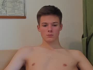 Timytwinkboy Chaturbate stream image from December 17, 2024