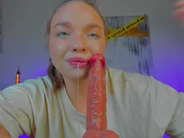 Viollasinzz Chaturbate stream image from December 17, 2024