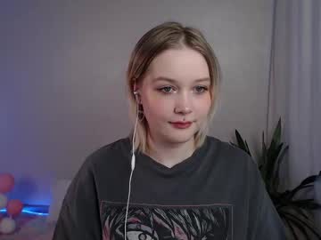 0uralexa Chaturbate stream image from December 17, 2024