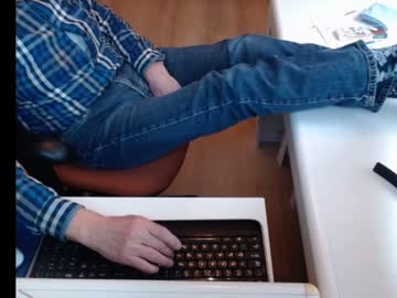 Dutchpornking2 Chaturbate stream image from December 17, 2024
