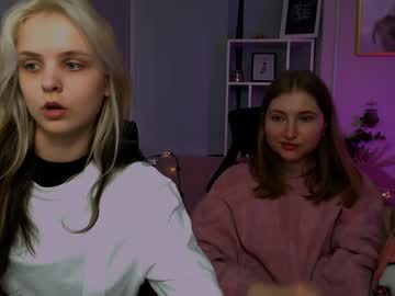 Julia_Love_Love Chaturbate stream image from December 17, 2024