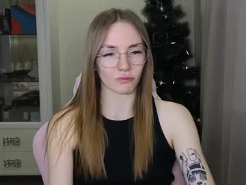 Littlevildevil Chaturbate stream image from December 17, 2024