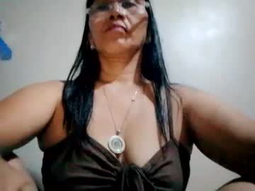 Suzzie_Hot Chaturbate stream image from December 17, 2024