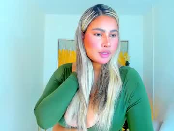 Carlota_Peach Chaturbate stream image from December 17, 2024