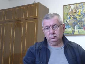 Machomale3 Chaturbate stream image from December 17, 2024