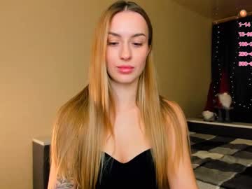 Moonlight_Sun Chaturbate stream image from December 17, 2024
