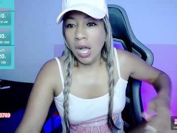 Ninatinydoll1 Chaturbate stream image from December 17, 2024
