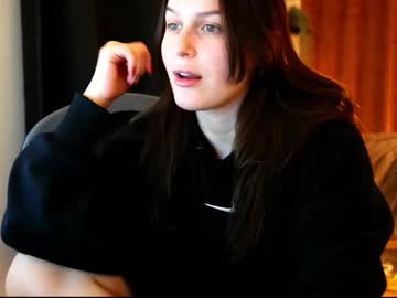 Sweetpuulsee_ Chaturbate stream image from December 17, 2024
