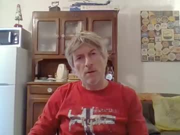 22esserre Chaturbate stream image from December 17, 2024