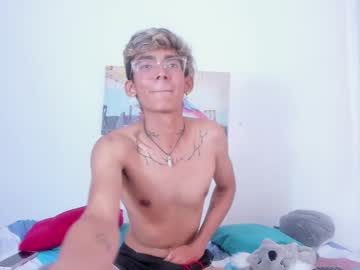 Alexiio_X81x Chaturbate stream image from December 17, 2024