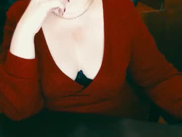 Charlottextasty Chaturbate stream image from December 17, 2024