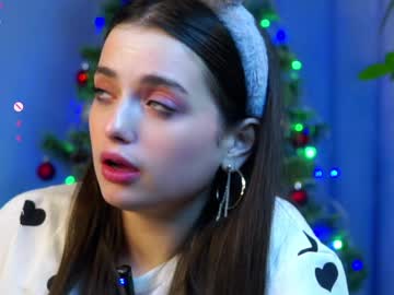 Elviablowe Chaturbate stream image from December 17, 2024