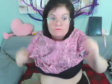 Everly_Rays Chaturbate stream image from December 17, 2024