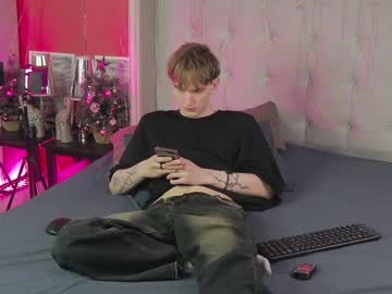Iloveeyooumore Chaturbate stream image from December 17, 2024
