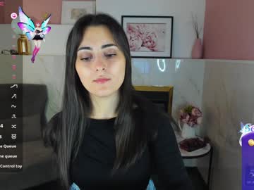 Kylie_Mellow Chaturbate stream image from December 17, 2024