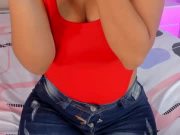 Littleoliviia_ stream image from December 17, 2024