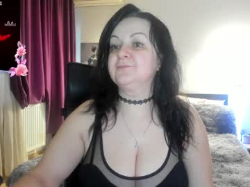 Loraflame Chaturbate stream image from December 17, 2024