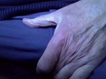 Mikeybed Chaturbate stream image from December 17, 2024