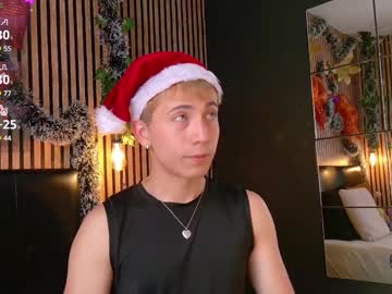Naughty__Chris Chaturbate stream image from December 17, 2024