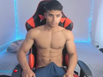 Oliver_Thompsson Chaturbate stream image from December 17, 2024