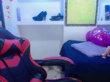 Sara_Olmos Chaturbate stream image from December 17, 2024