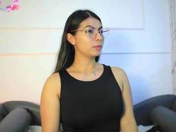 Shelleymorell Chaturbate stream image from December 17, 2024