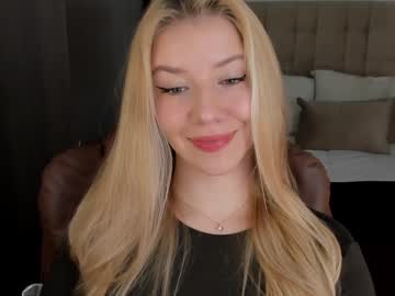 Sofia_Woodss Chaturbate stream image from December 17, 2024