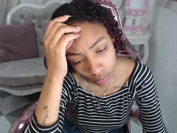 Violeth_B Chaturbate stream image from December 17, 2024