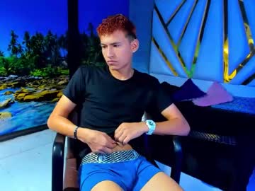 Yochuascott Chaturbate stream image from December 17, 2024