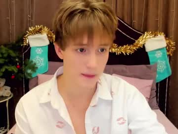 Arthur_Wood77 Chaturbate stream image from December 17, 2024