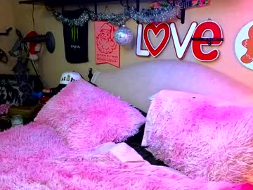 Blakelytgirl Chaturbate stream image from December 17, 2024
