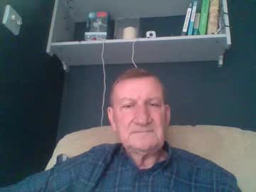 Colinbeech Chaturbate stream image from December 17, 2024