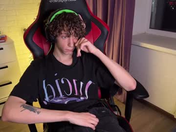 Denobluora Chaturbate stream image from December 17, 2024
