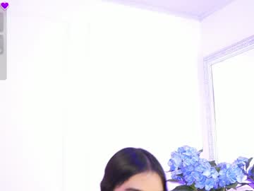 Elasummeer Chaturbate stream image from December 17, 2024