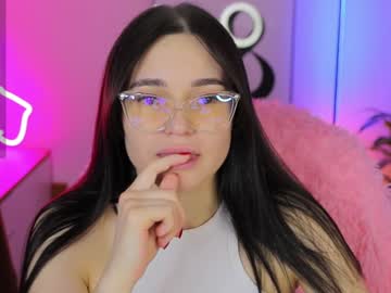 Emily___Cute Chaturbate stream image from December 17, 2024