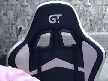 Honeyynancyy Chaturbate stream image from December 17, 2024