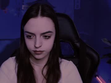Iriscline Chaturbate stream image from December 17, 2024