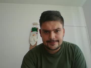 J854137 Chaturbate stream image from December 17, 2024