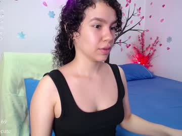 Karolkat_1 Chaturbate stream image from December 17, 2024