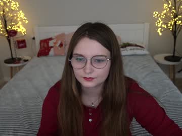 Magicpeachhs Chaturbate stream image from December 17, 2024