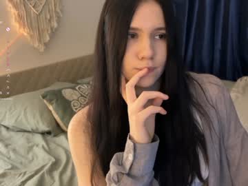 Nimfaheart Chaturbate stream image from December 17, 2024