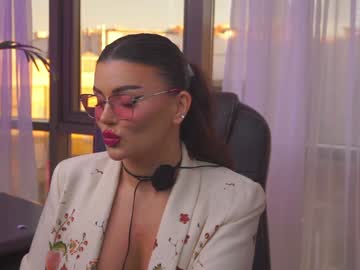 Onlynicolle Chaturbate stream image from December 17, 2024