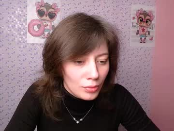 Rinarousee Chaturbate stream image from December 17, 2024