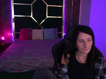 Sweetarina Chaturbate stream image from December 17, 2024