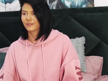 Taniyagrey Chaturbate stream image from December 17, 2024