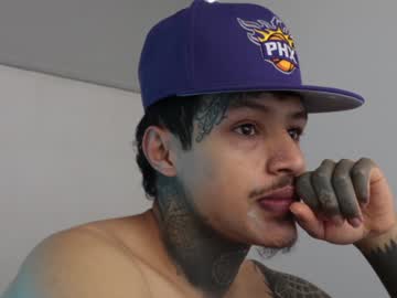 Trieone Chaturbate stream image from December 17, 2024